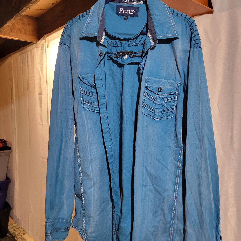 Roar Men's Blue Button Up Shirt